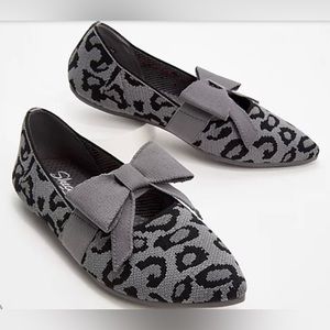 Skechers grey leopard shoes with bow.